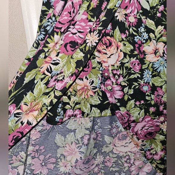 Floral Hi Lo Dress - Picture 3 of 4